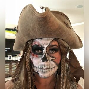 Meet your Posher, Dani